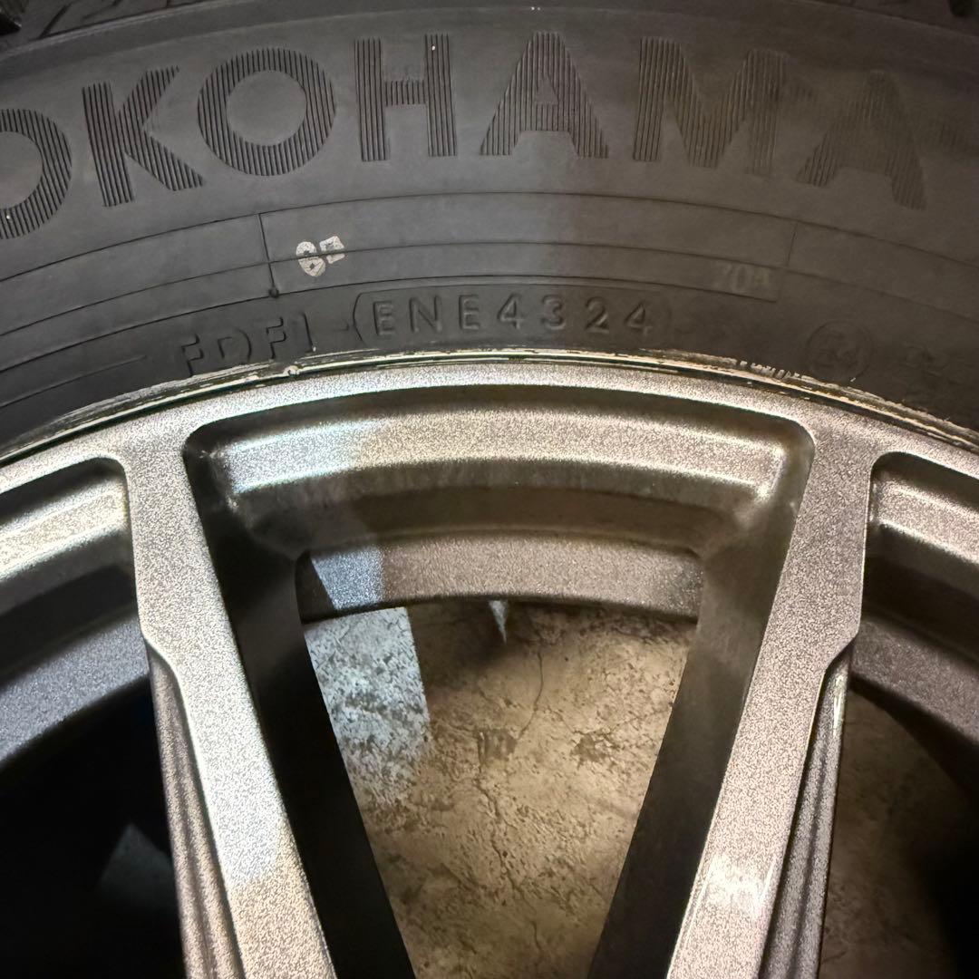 送料込み！ WR-V 215/60R16スタッドレス ヨコハマ　アイスガード
