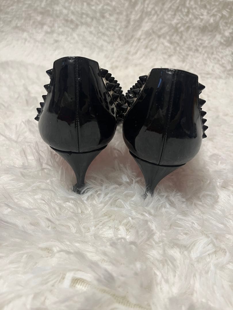 Christian Louboutin スタッズパンプス