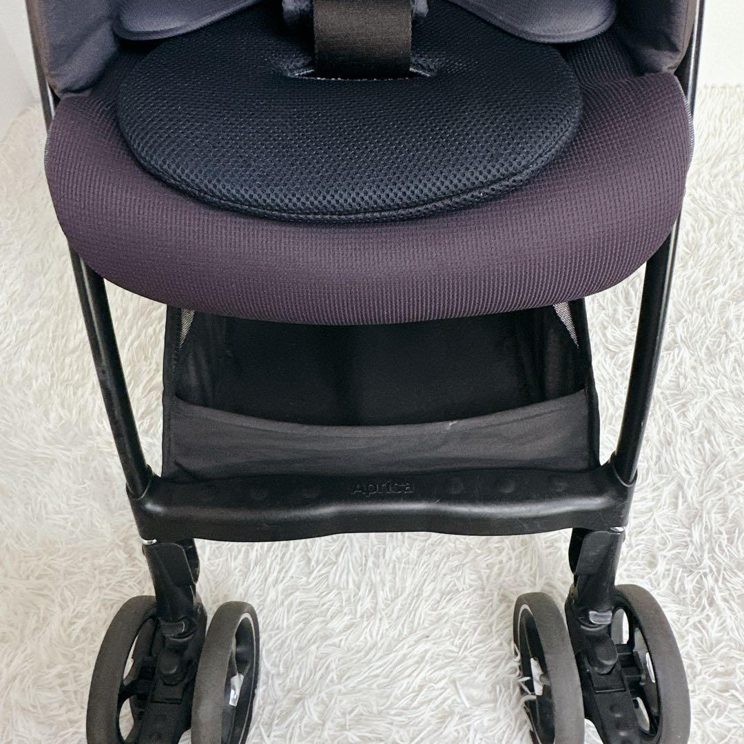【美品】　Aprica アップリカ　ラクーナクッションフリー　デニム　2021年