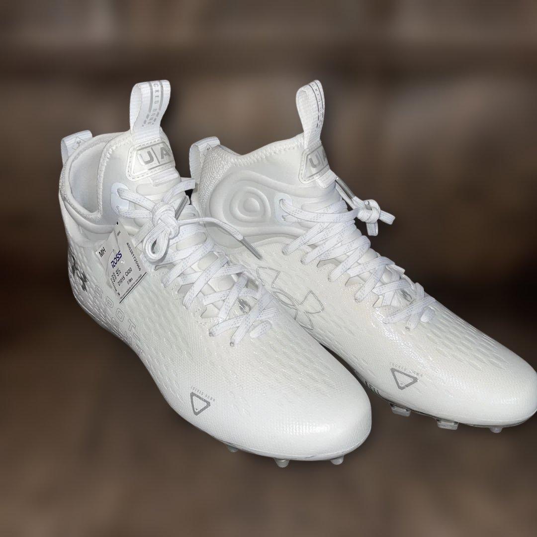 アンダーアーマー スポットライトMC フットボール　スパイク　メンズ