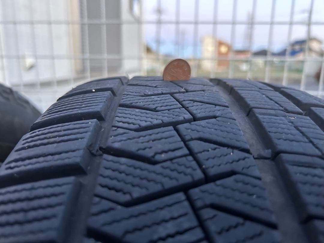 pirelli 215/60/17 ピレリ　スタッドレスタイヤ