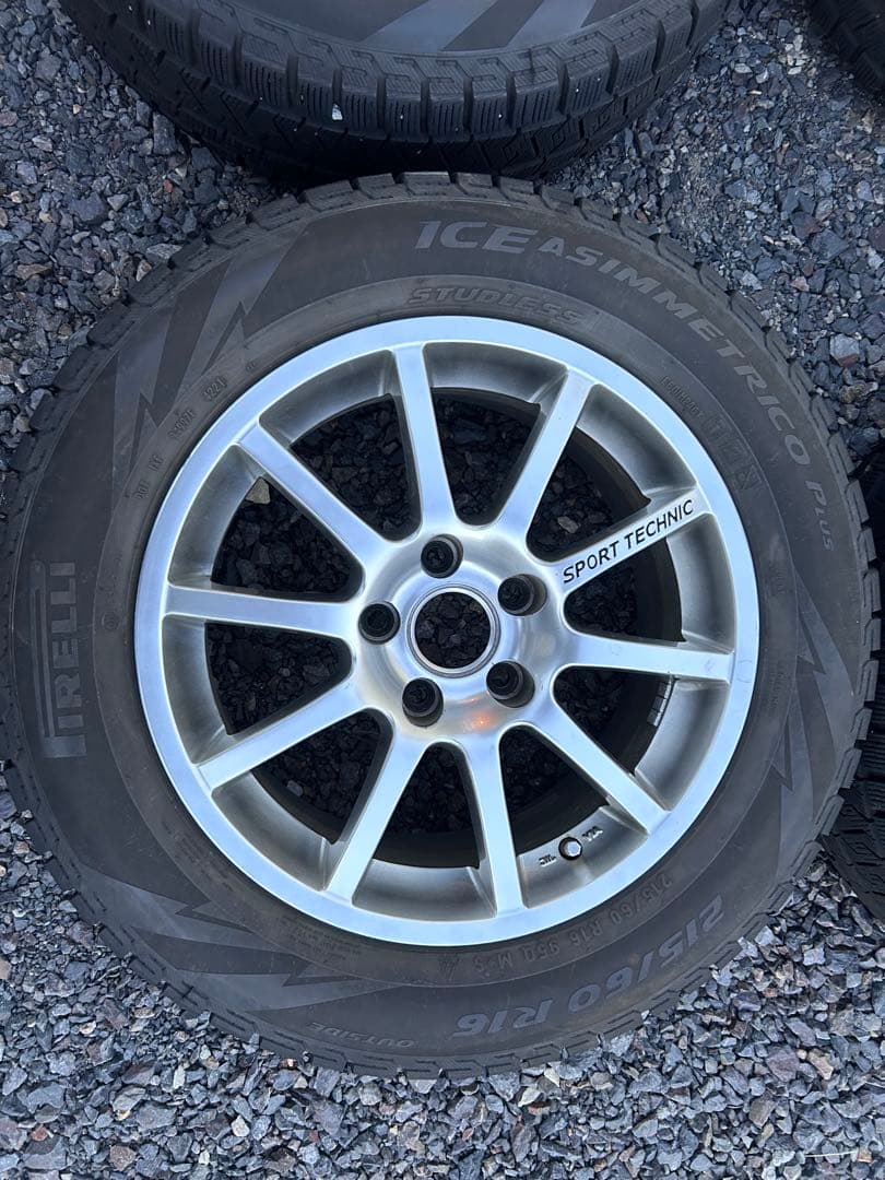 pirelli 215/60/17 ピレリ　スタッドレスタイヤ