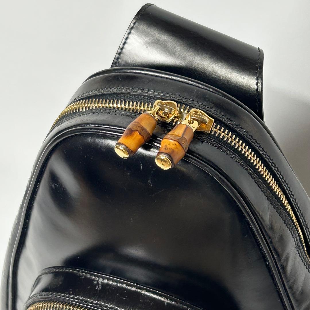 【良品】 GUCCI バンブー エナメル ボディーバッグ ロゴ型押し 黒 OLD