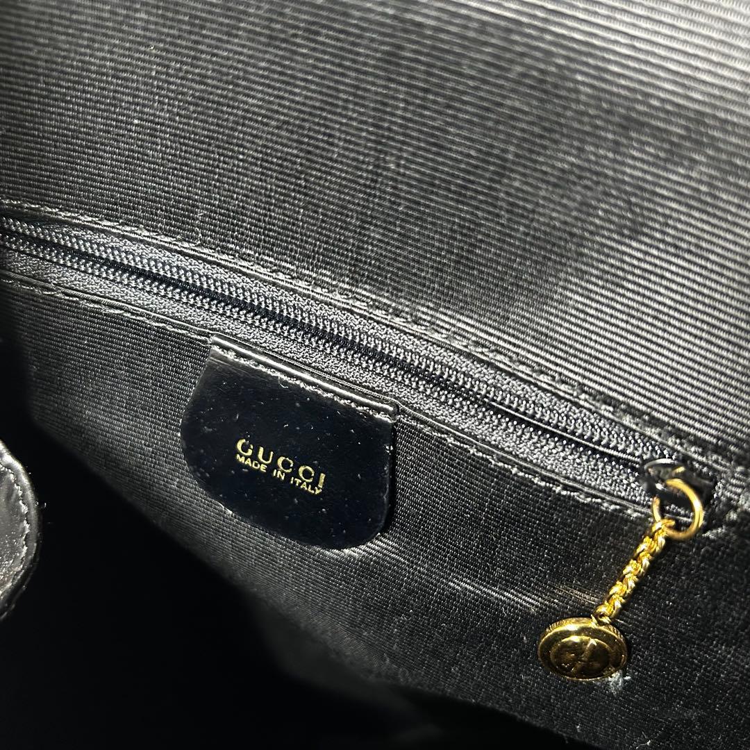 【良品】 GUCCI バンブー エナメル ボディーバッグ ロゴ型押し 黒 OLD
