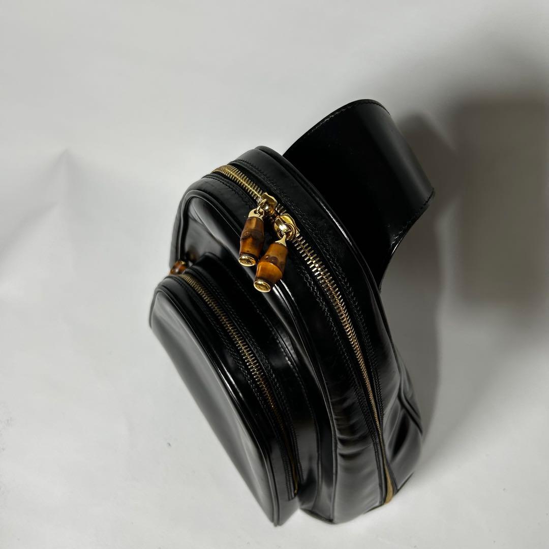 【良品】 GUCCI バンブー エナメル ボディーバッグ ロゴ型押し 黒 OLD
