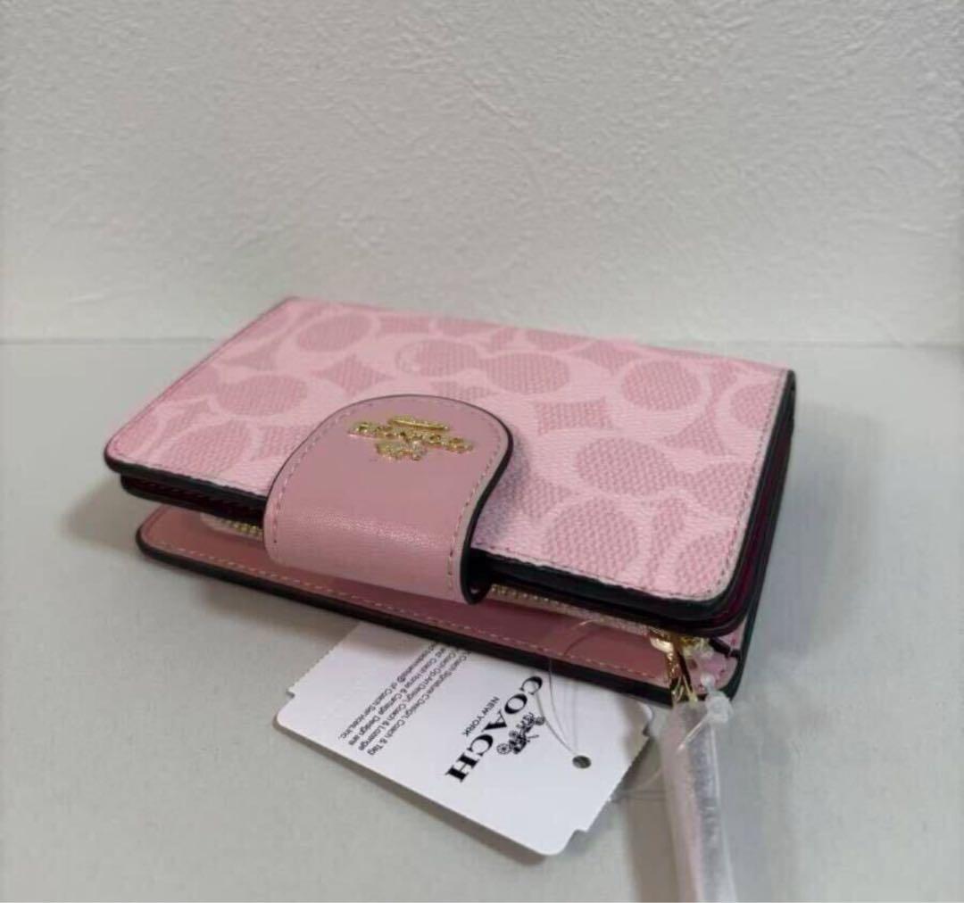 COACH 二つ折り財布　ピンク