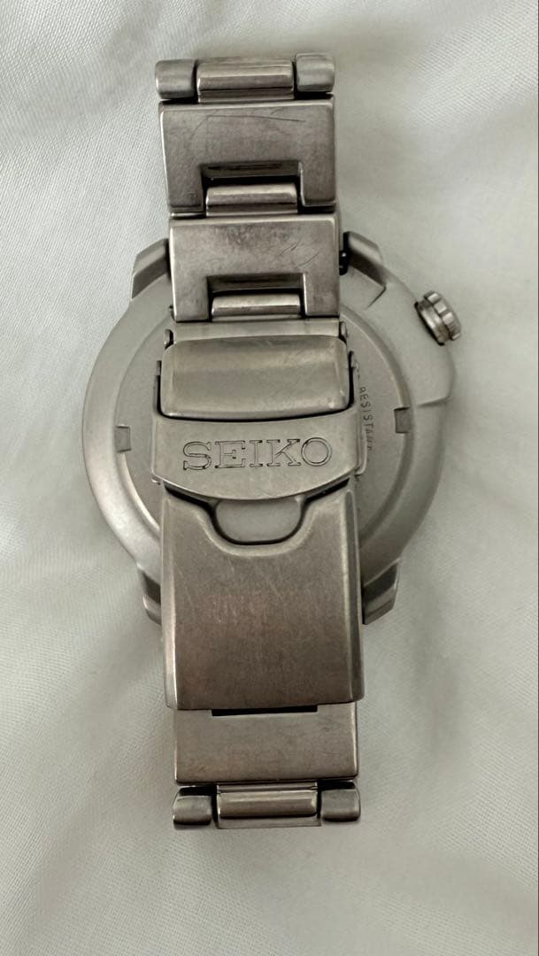 SEIKO 8F56-0070 チタン20気圧防水 日本製 廃盤モデル