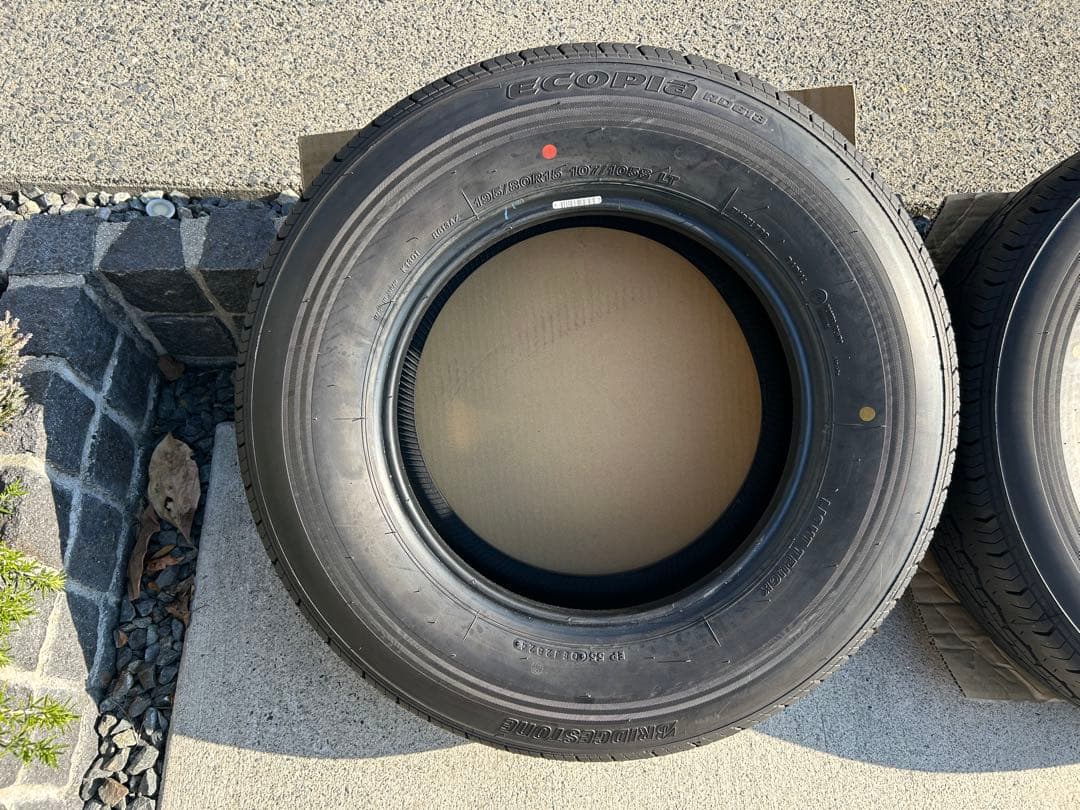 【moto】①2本分ハイエース ブリヂストン 195/80R15 新車外