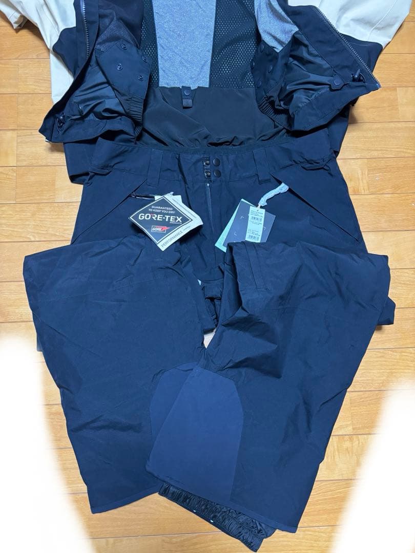 QUIKSILVERクイックシルバー　スノボウェア　上下GORE-TEX
