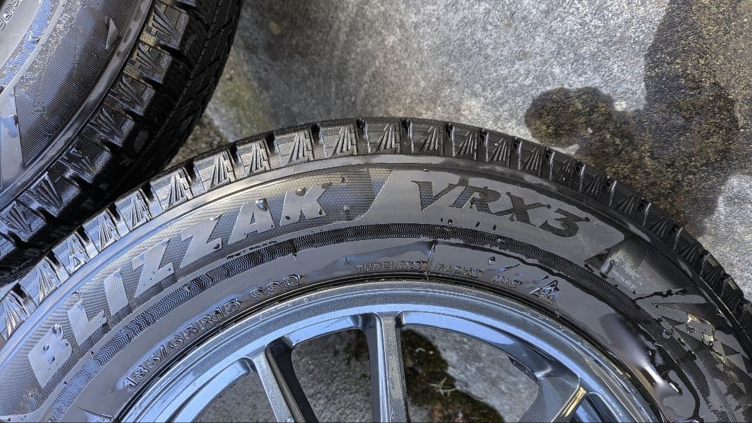 185/65R15 スタッドレスタイヤ