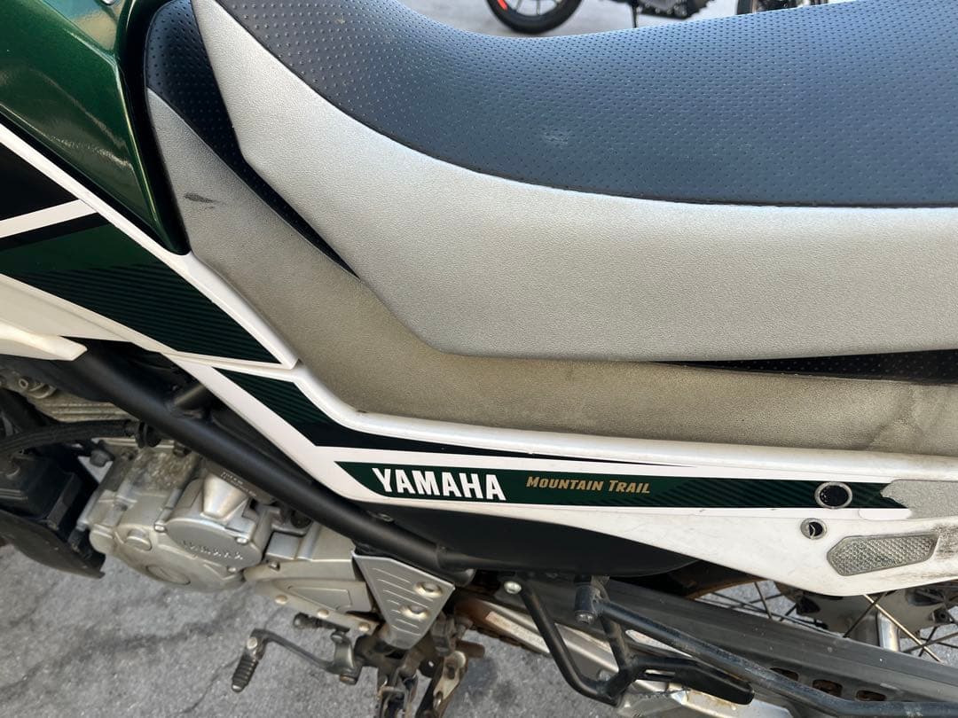 中古部品　ヤマハ セロー250用　ローシート