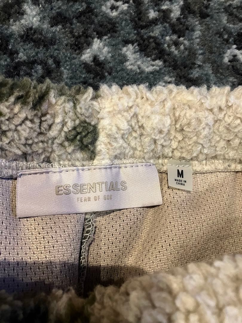 ESSENTIALS 迷彩柄 ボアフリースパンツ