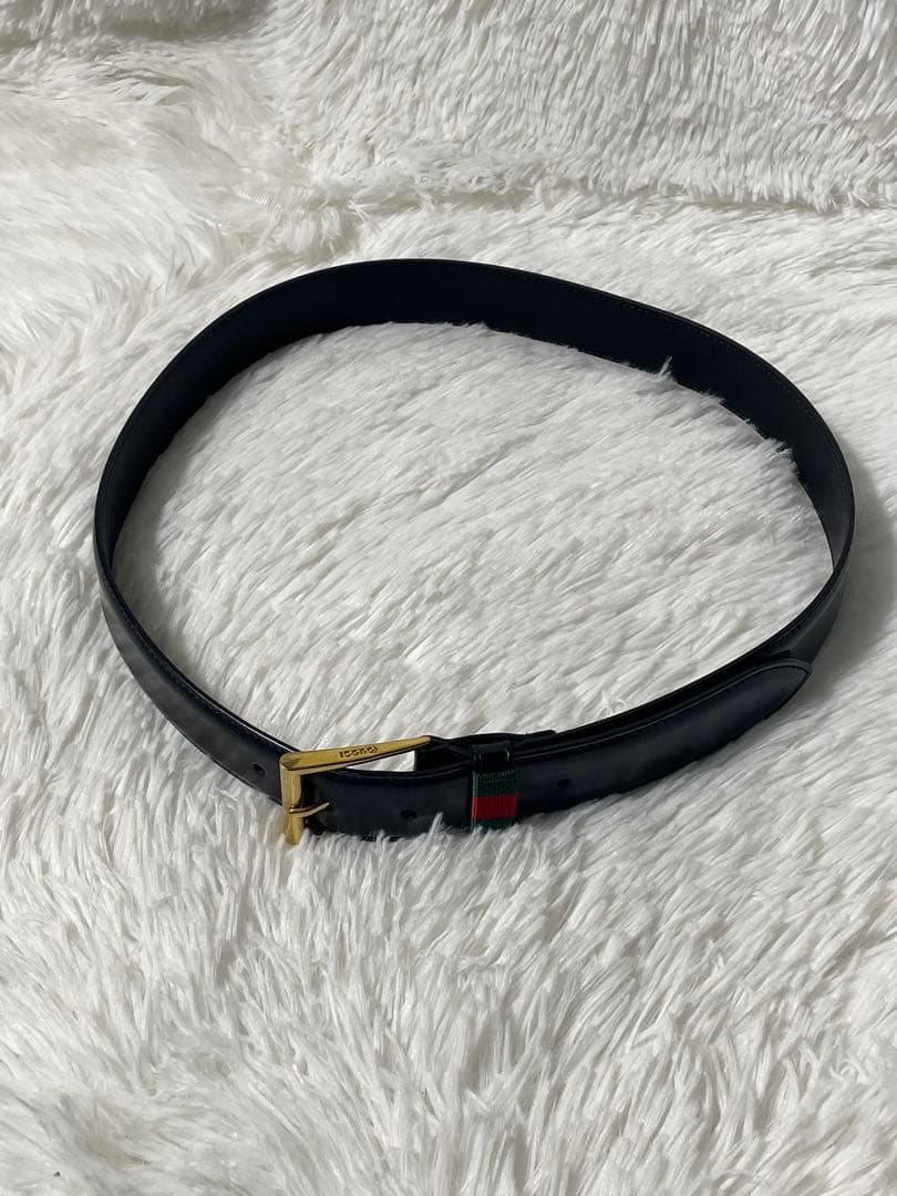 GUCCI グッチ レザーベルト 本革　ブラック ゴールドバックル