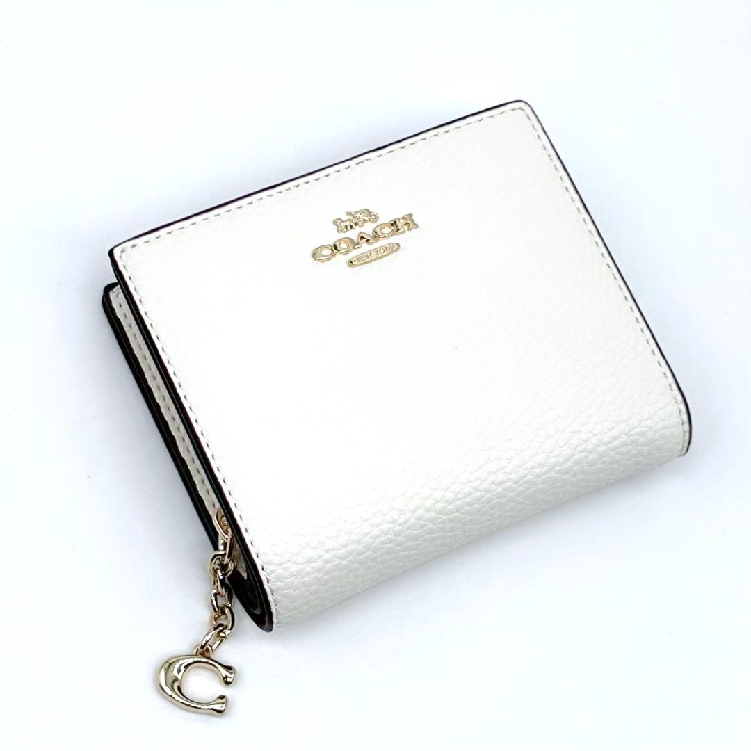 未使用✨COACH スナップウォレット ２つ折り財布 Cチャーム 本革 ホワイト