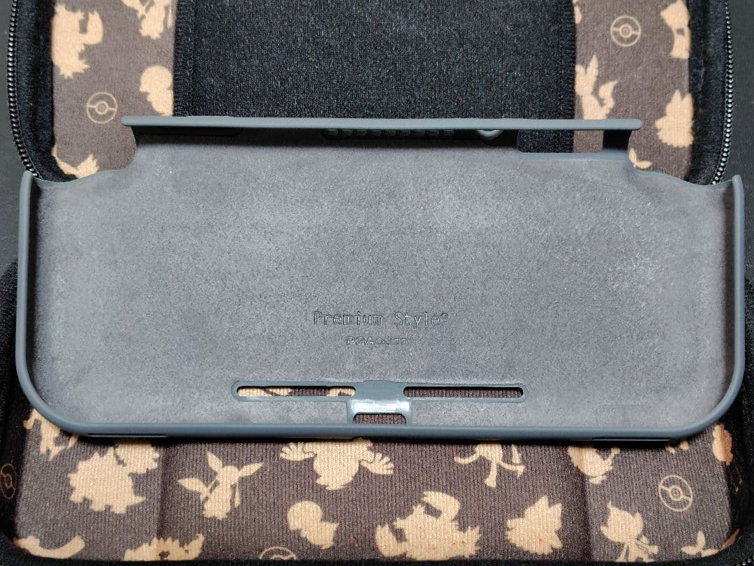 [美品] Nintendo Switch Lite ＋ キャリングケース＋カバー