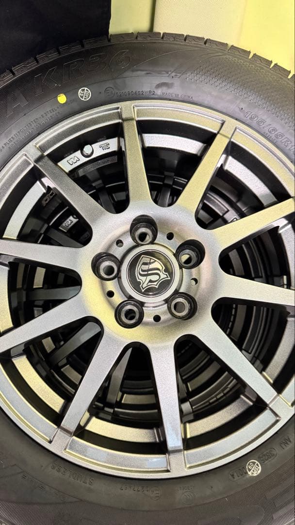 ケンダ スタッドレスタイヤ 195/65R15 ホイールセット タイヤのみ可‼️