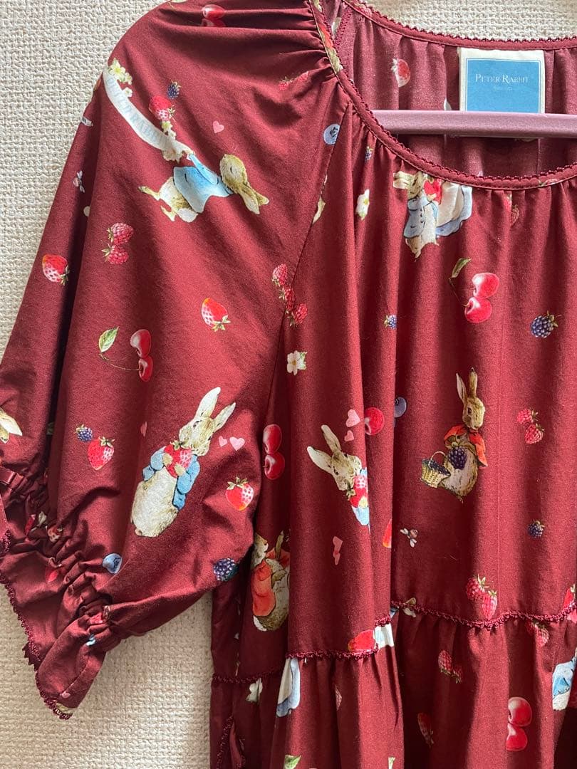 PINK HOUSE × ピーターラビット ティアードワンピース ボルドー