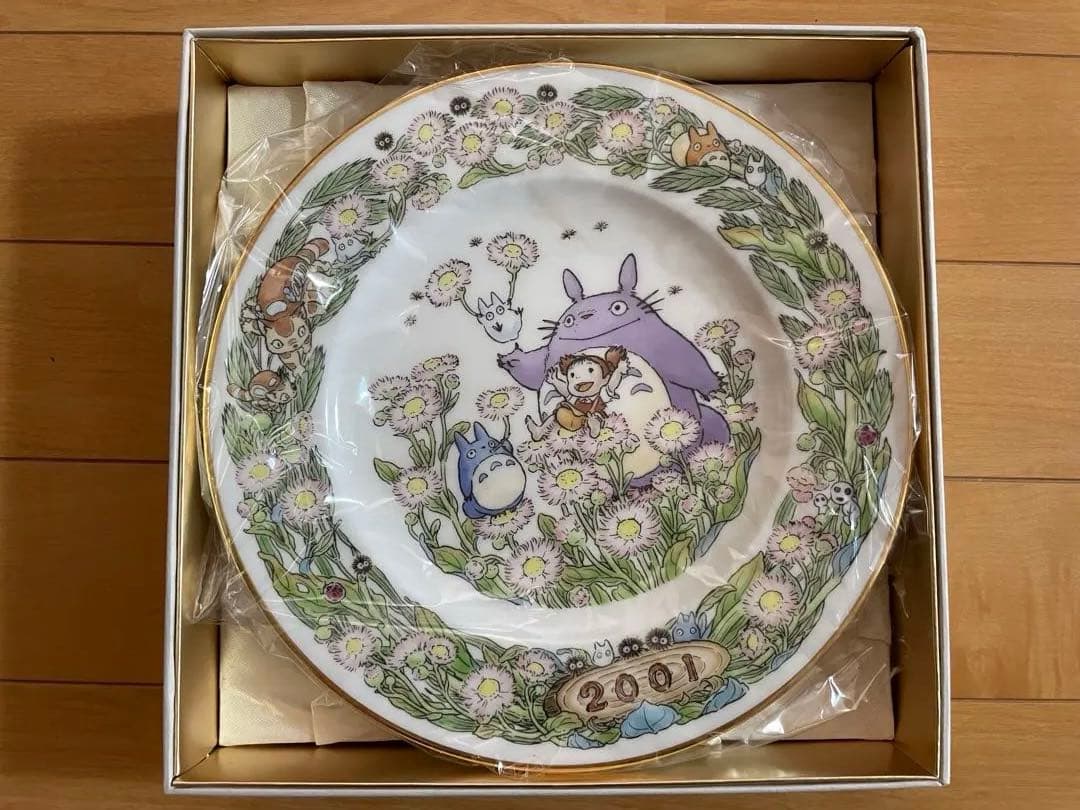 【未使用品、希少】ジブリ　となりのトトロ　イヤリープレート　2001年