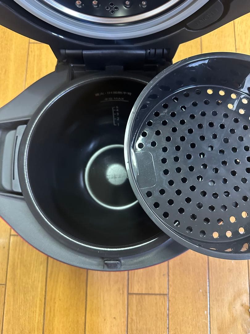店頭展示品 SHARP 水なし自動調理鍋 KN-HW24F-R 2.4 ヘルシオ
