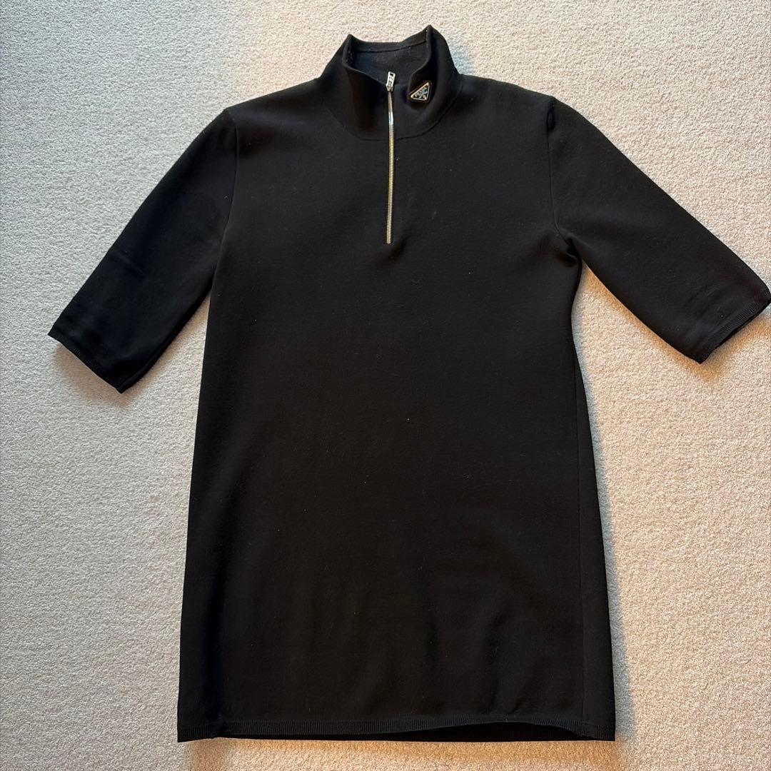 PRADA ハーフジップ 黒 五分袖 ニット