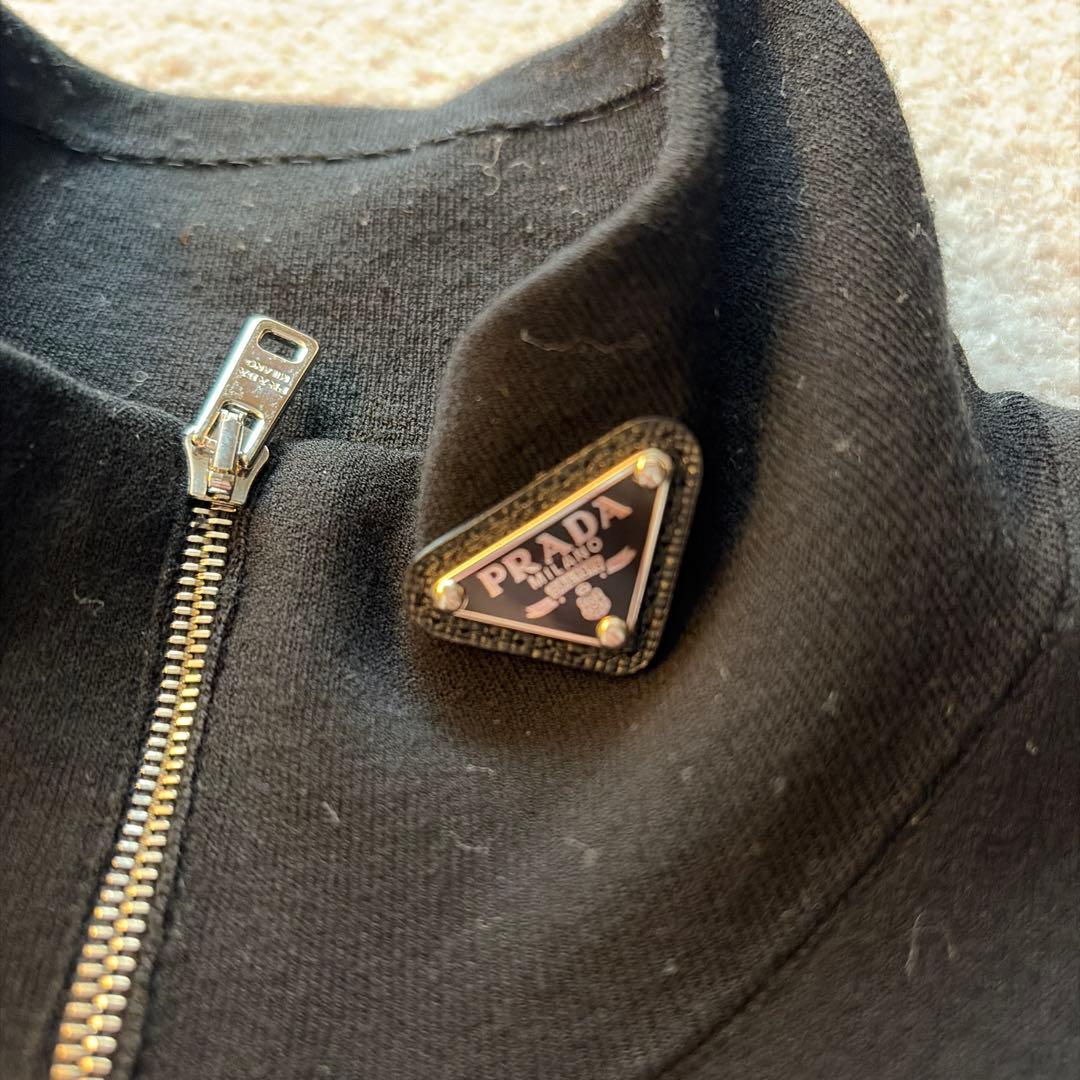 PRADA ハーフジップ 黒 五分袖 ニット