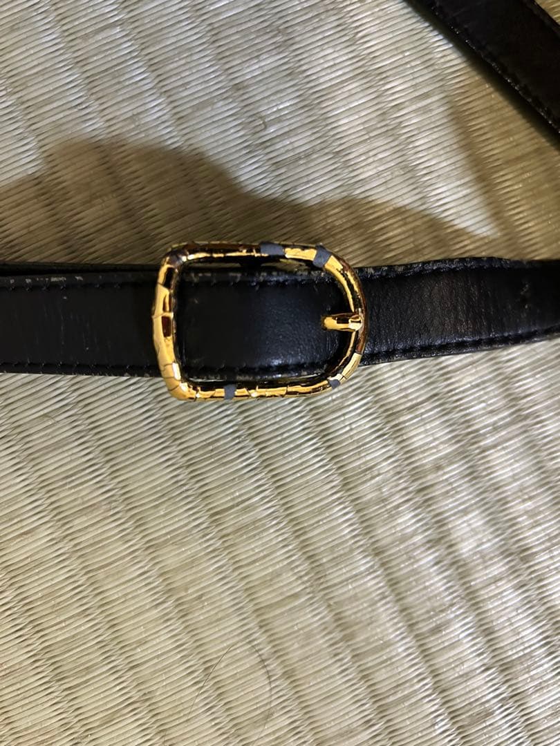 美品✨ BURBERRY バーバリー メッセンジャーバッグ ショルダー 本革 黒