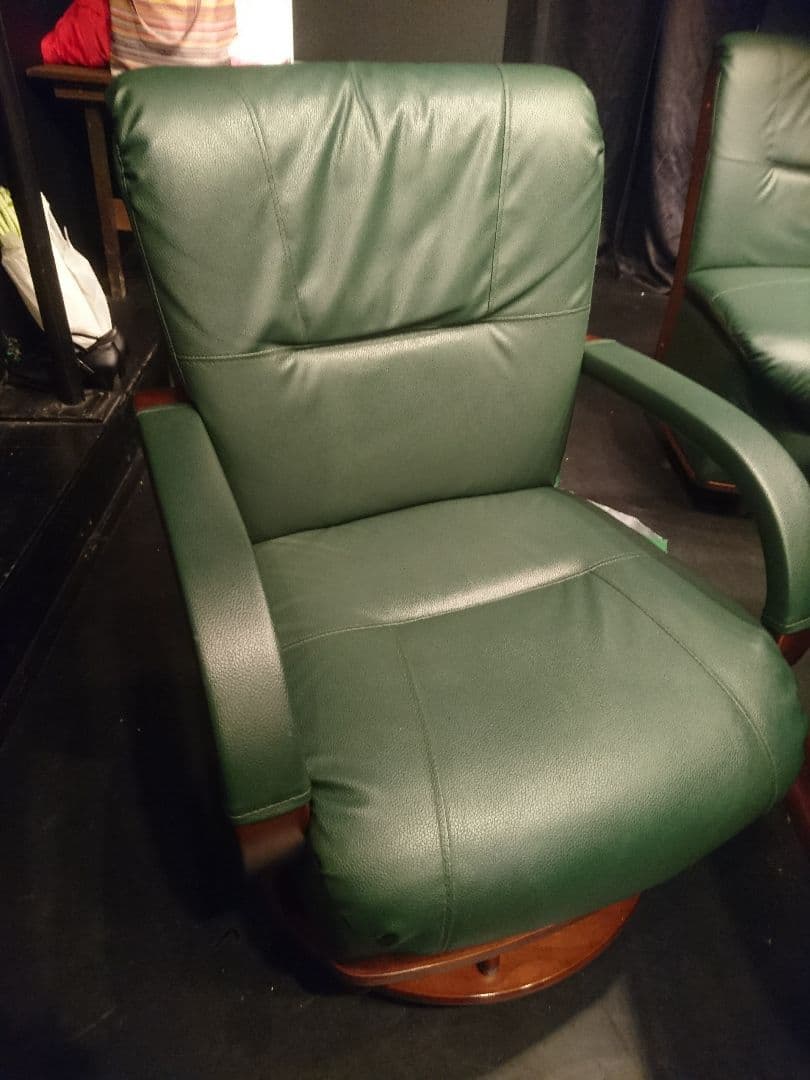 ダイニングテーブルとソファ（値段交渉承ります）
