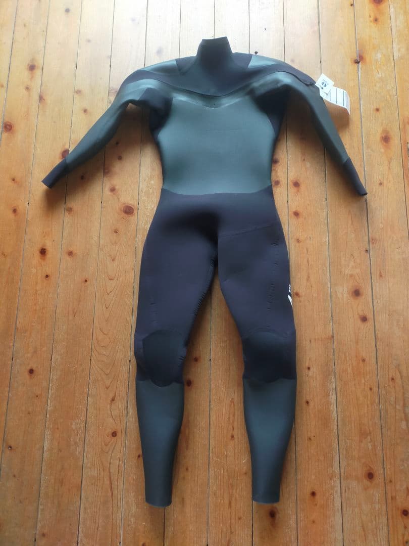 4DIMENSIONS セミドライ ウェットスーツ 新品未使用