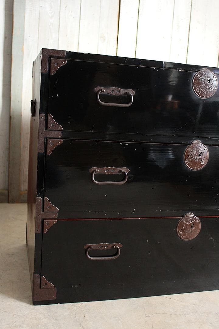 綺麗な丸金具庄内箪笥　3段　中桐　タンス　収納　古家具　古民家　時代家具