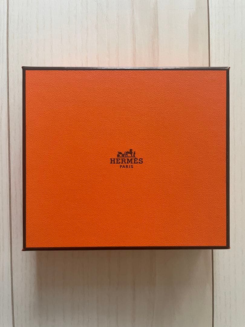 【新品未使用】HERMES エルメス シルクインコンパクト エプソン 財布
