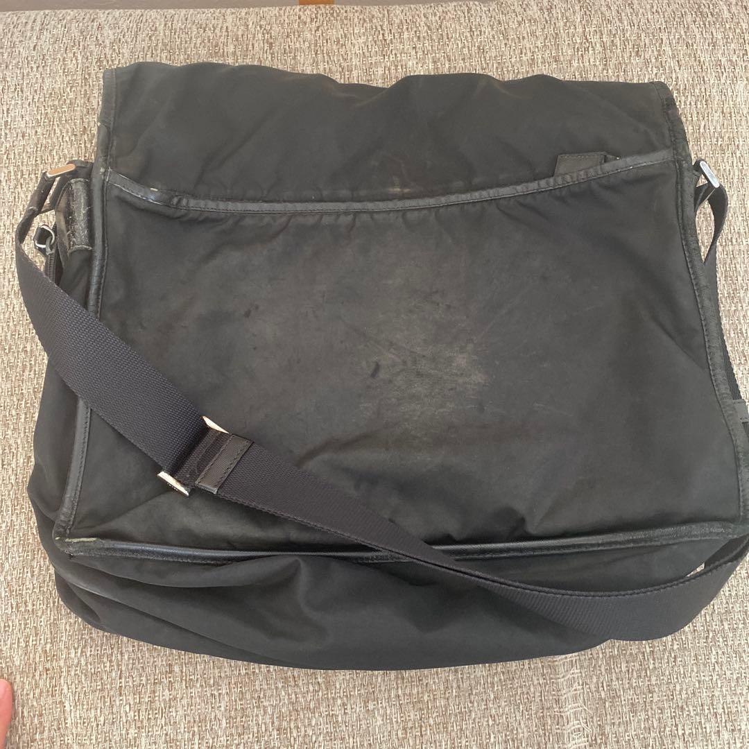 PRADA A4可 メッセンジャーバッグ ショルダーバッグ ナイロン 黒 肩掛け