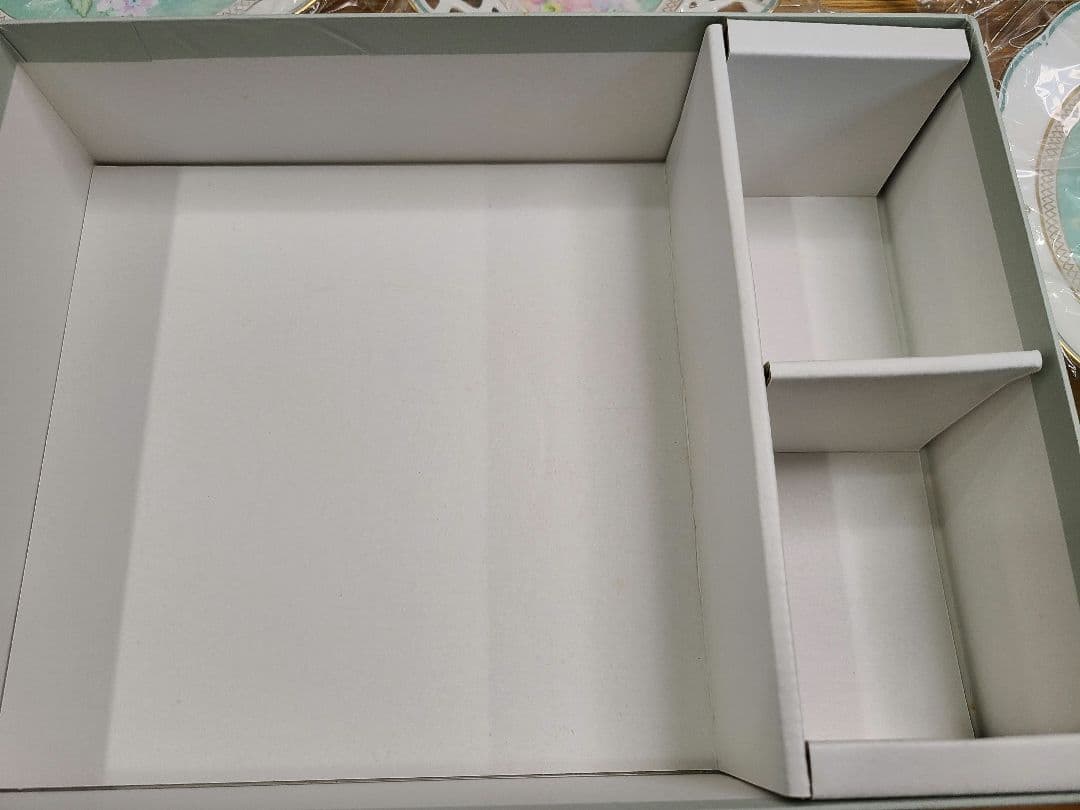 最終お値下げ★ナルミボーンチャイナ　カップ&食器セット　稀少★