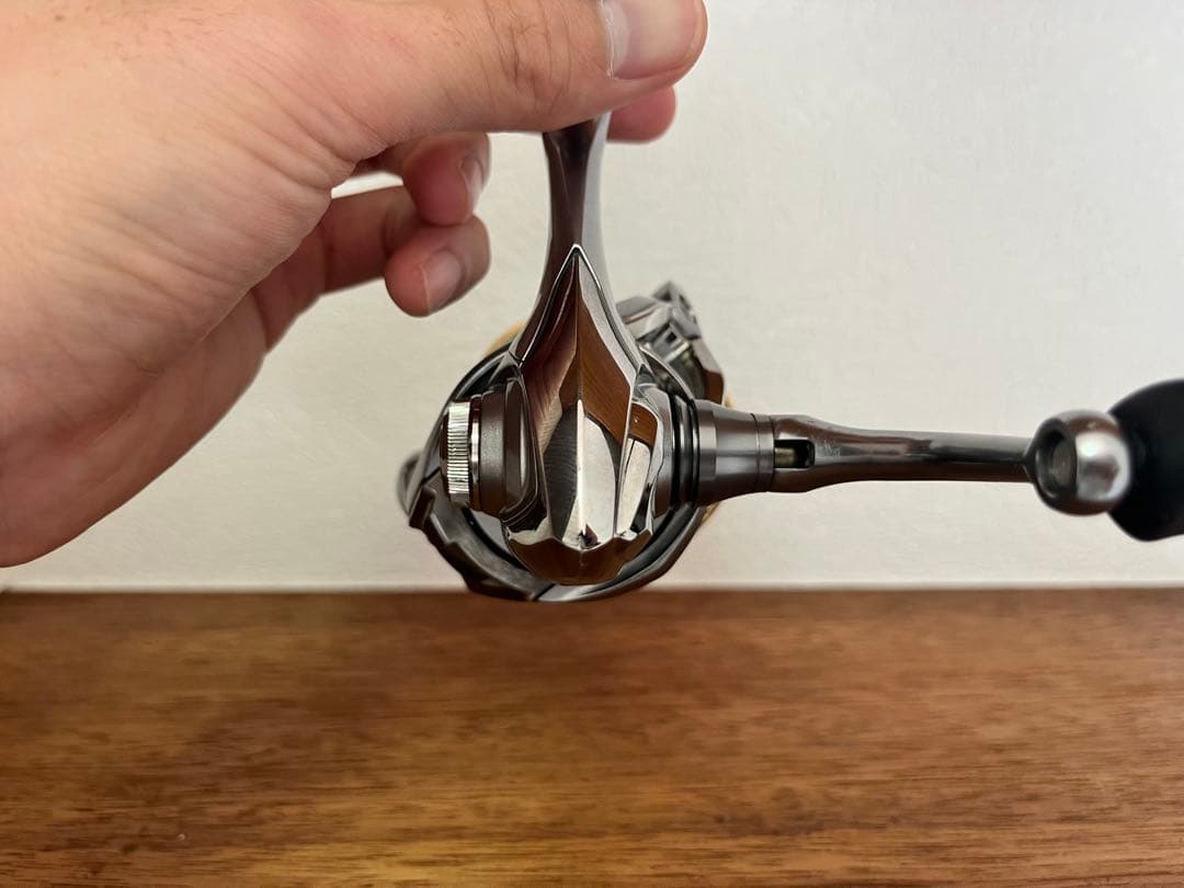 【超美品】シマノ 15 ツインパワー 2500HGS