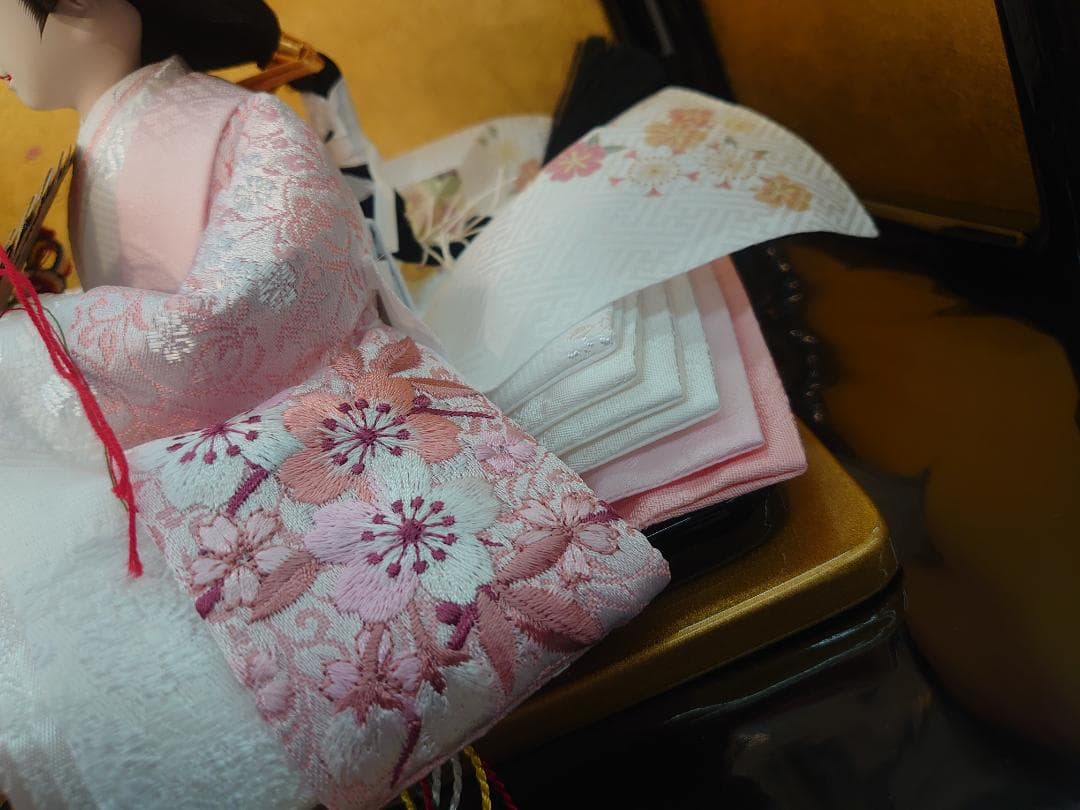 ●さくらの着物おすすめです●新品おひなさま●　さくら刺繍飾り　フルセット