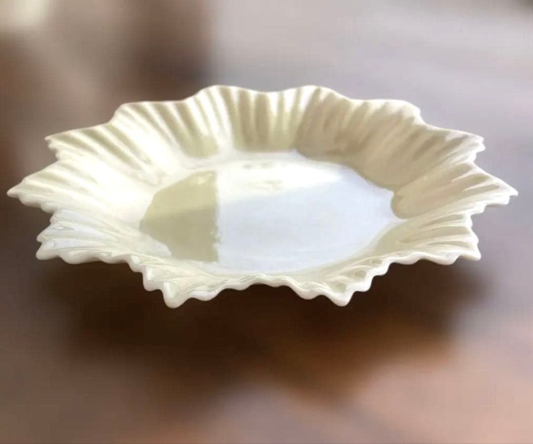 美品レア 高級陶磁器ベリーク（パリアンチャイナ）花瓶と小皿