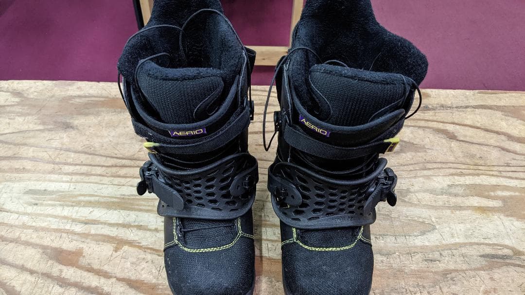 スノーボード 24.5 YONEX AERIO AB BOOTS