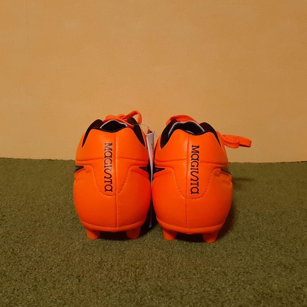 新品 未使用 サッカースパイク ナイキ マジスタ 廃盤 レア HG 27.0cm