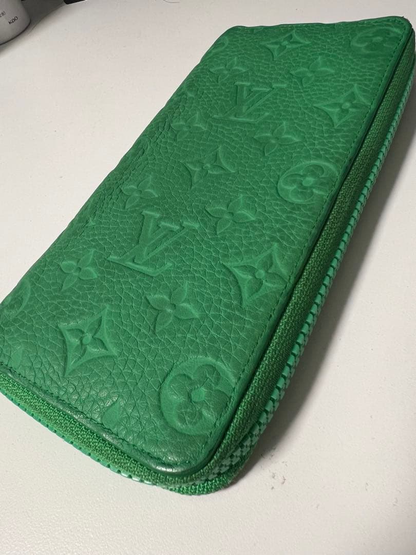LOUIS VUITTON ジッピーウォレット　ヴェルティカル　トリヨン