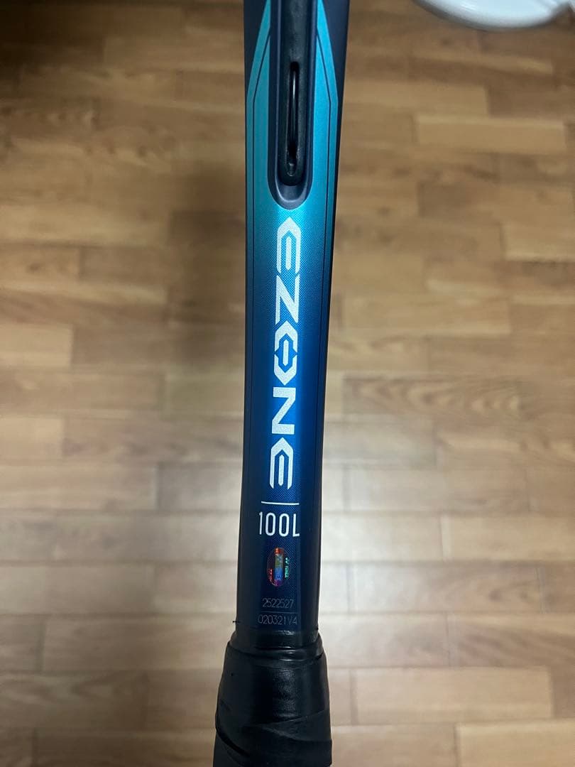 YONEX EZONE 100L テニスラケット