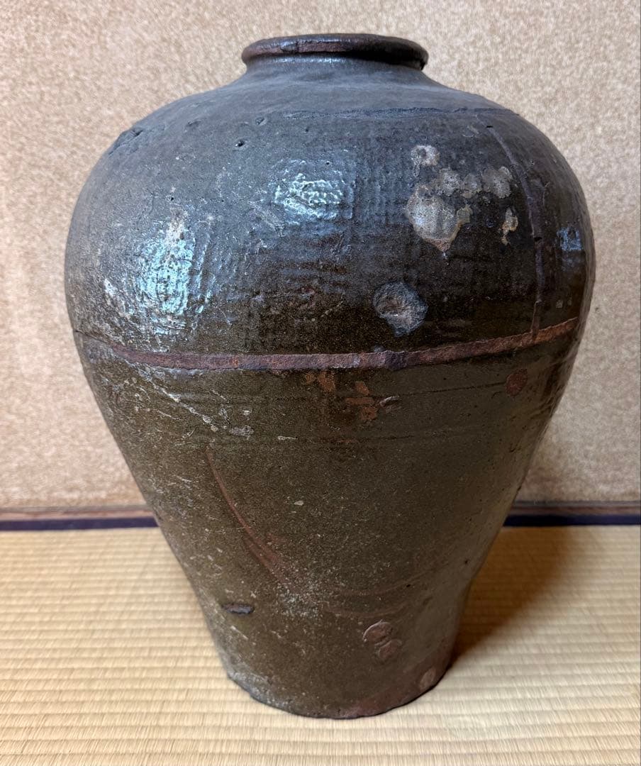 黒色 陶器 花瓶 高さ46cm