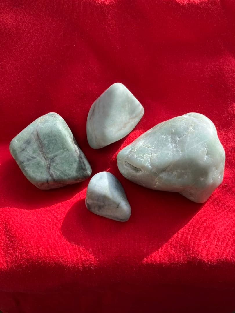 糸魚川翡翠　原石4点セット