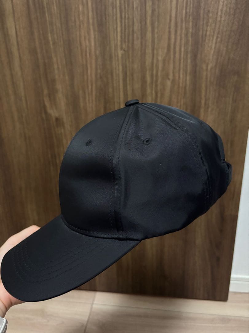 PRADA ブラック キャップ