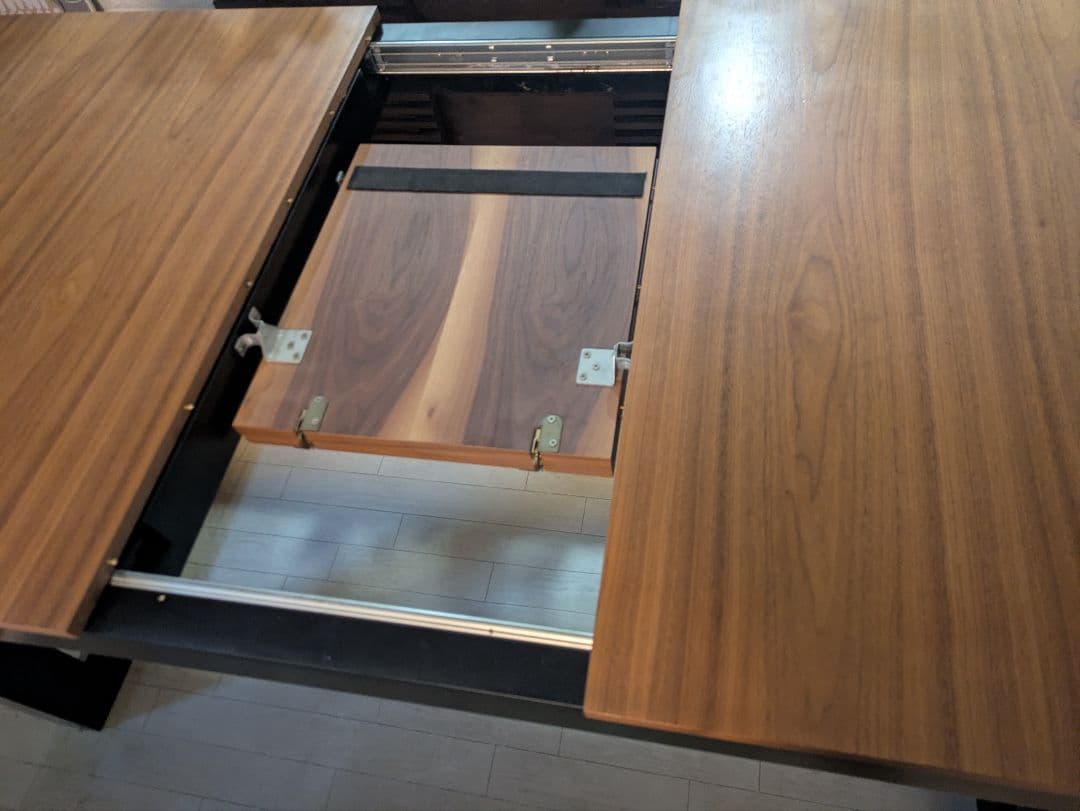 アルモニア　ダイニングテーブル（送料込）