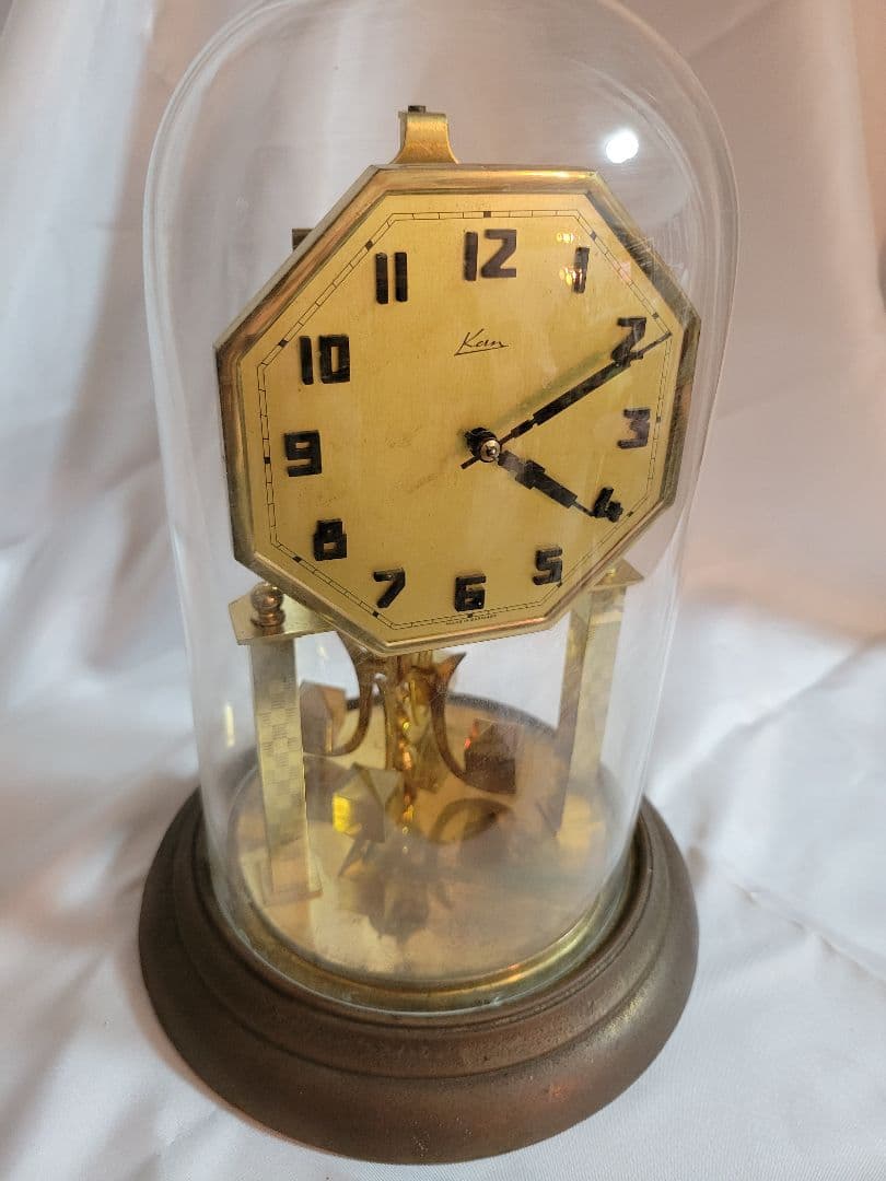 ヴィンテージ時計　ドイツ製 Kern（ケアン）ガラスのドーム　卓上時計　置時計
