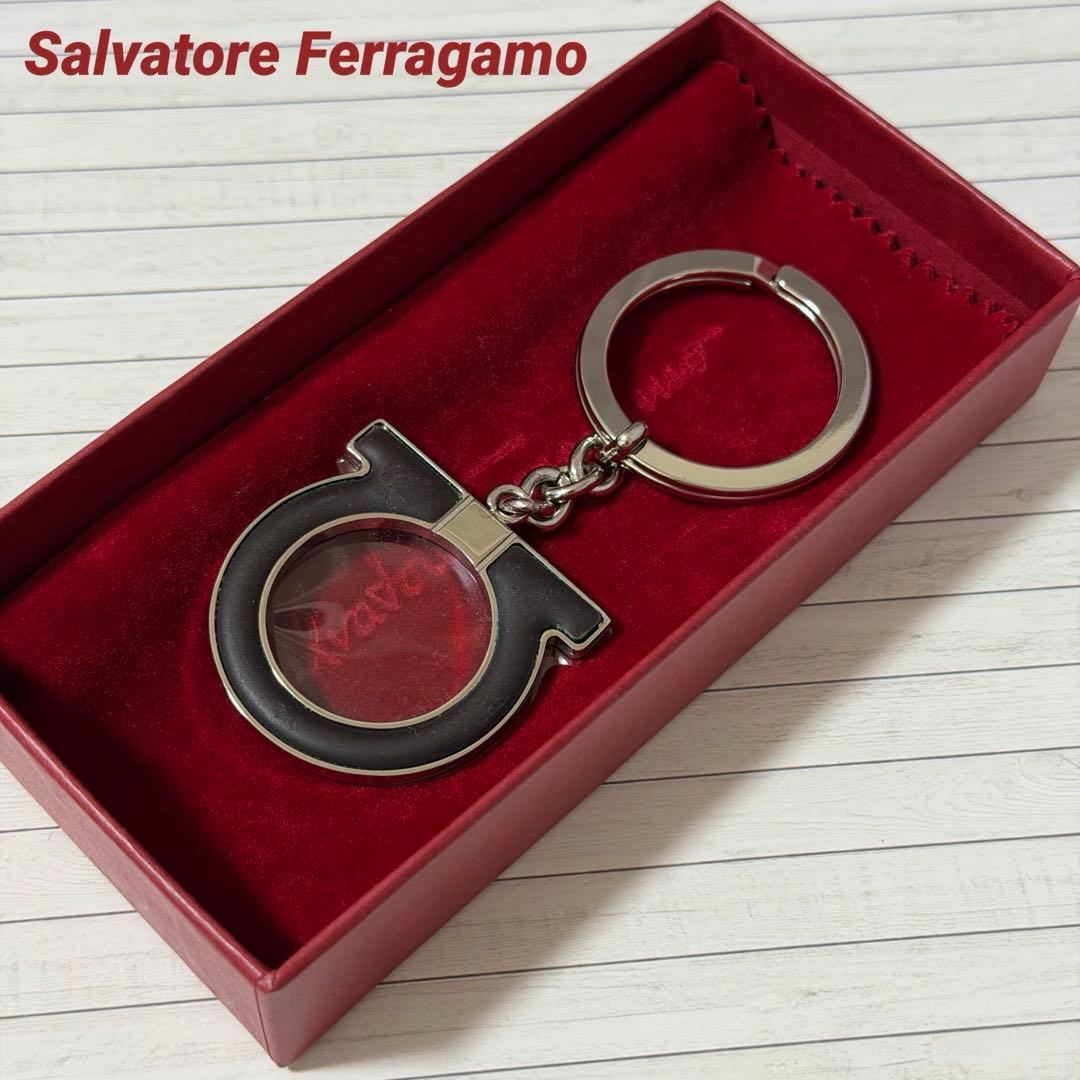 Salvatore Ferragamo フェラガモ キーホルダー ガンチーニ