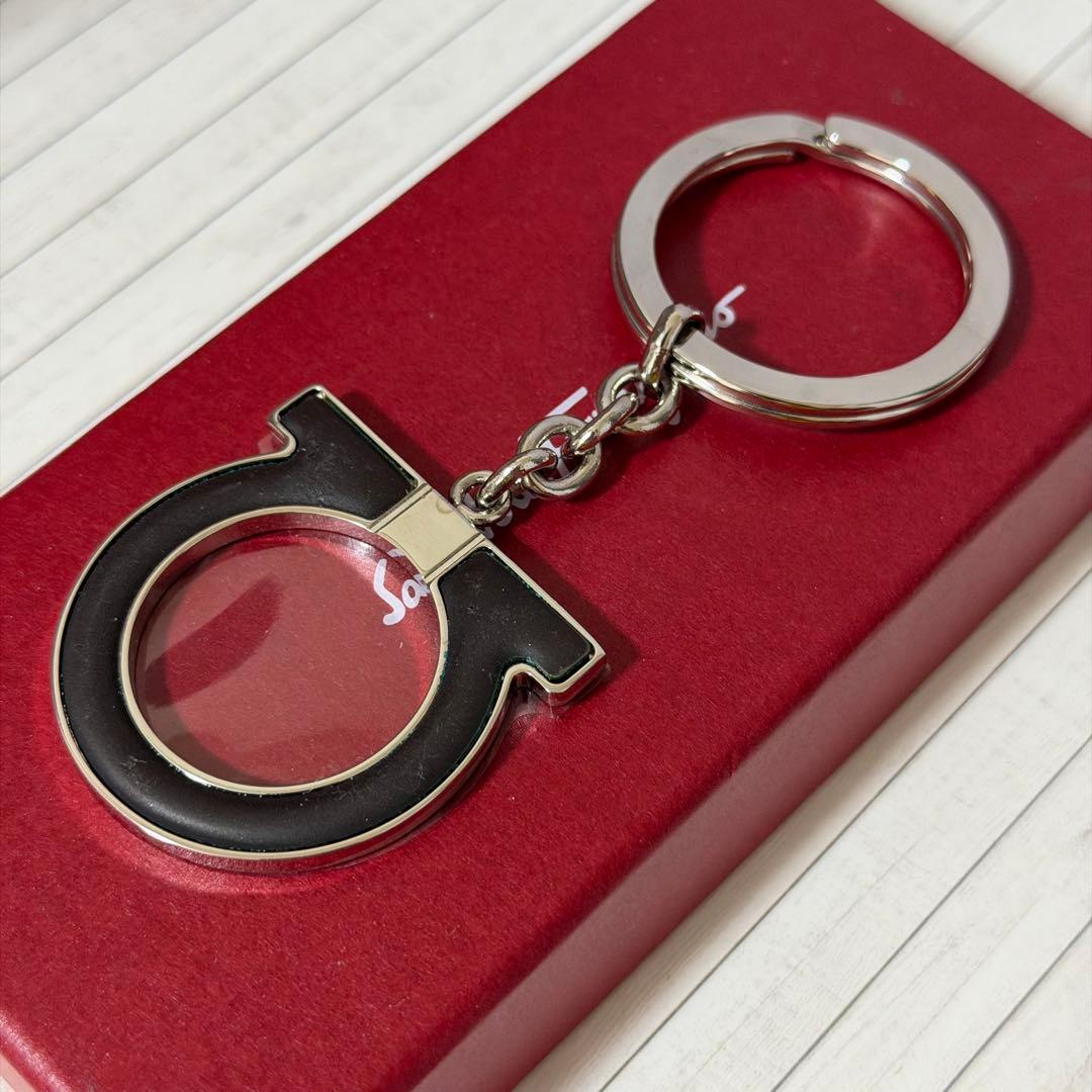 Salvatore Ferragamo フェラガモ キーホルダー ガンチーニ