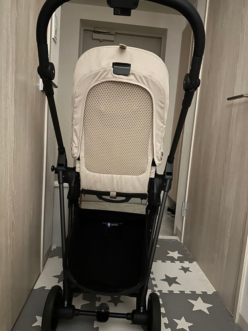 【美品】cybexメリオカーボン2024 アーモンドベージュ ドリンクホルダー付