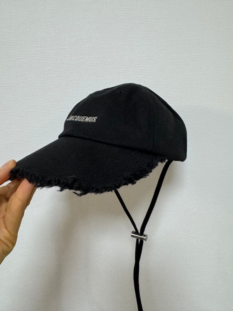 JACQUEMUS ブラック ベースボールキャップ