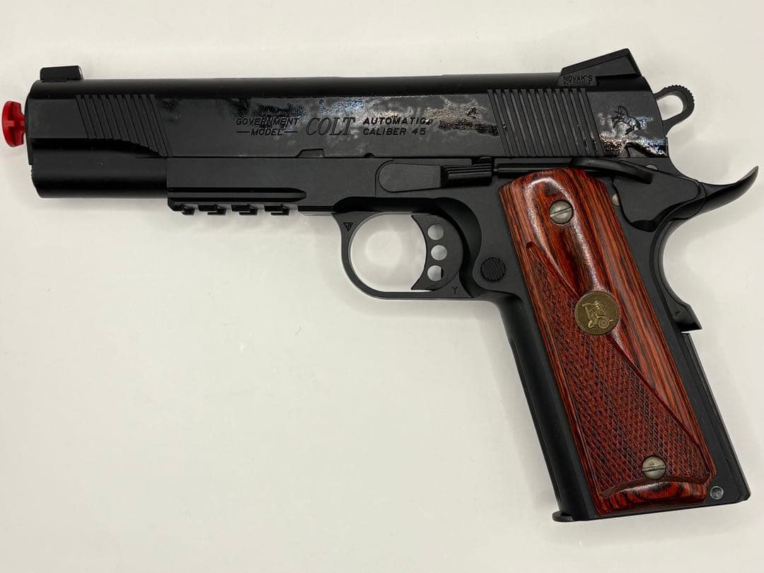 美品　WA コルトレールガン　ブラック　グリップ実銃用バックマイヤーに交換