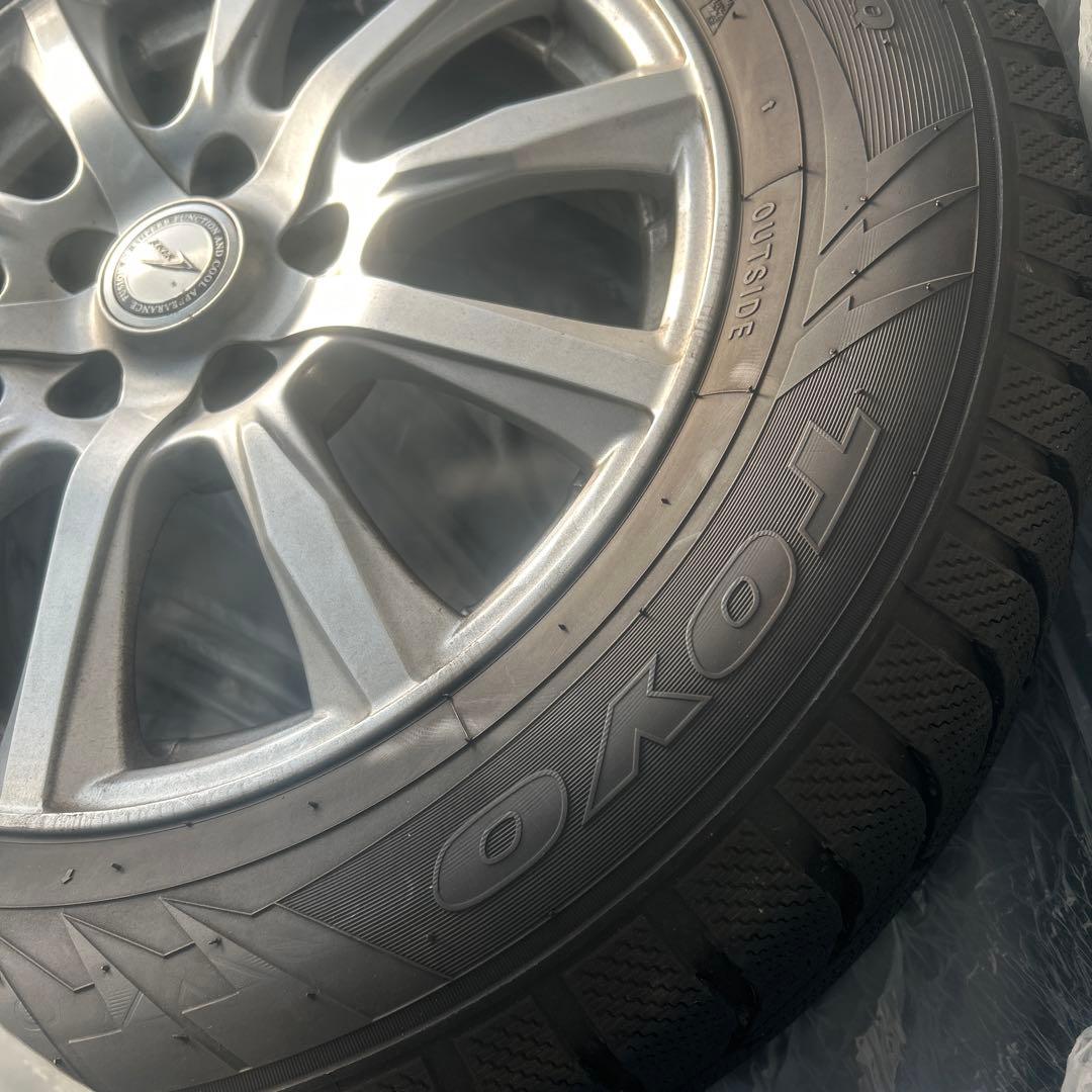 美品トーヨータイヤ　TOYO 2023 215/60r16 スタッドレス　3ヶ月